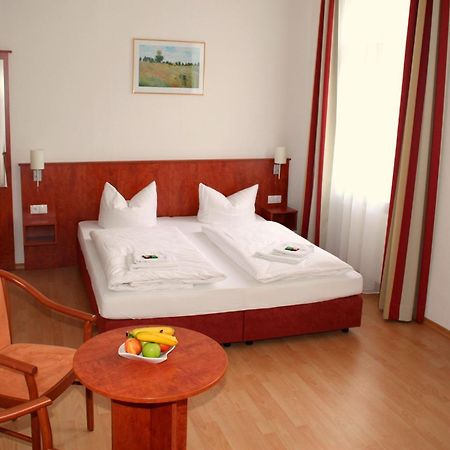 Hotel Am Ledermuseum Жак Офенбах Екстериор снимка