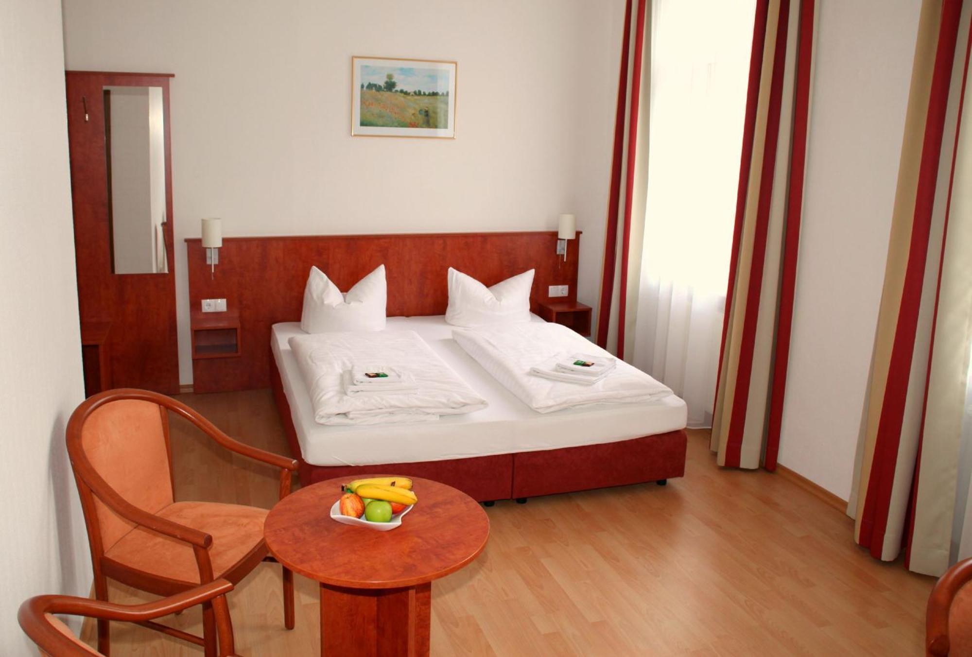 Hotel Am Ledermuseum Жак Офенбах Екстериор снимка